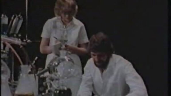 Extreme Babes Ashley Fires und AJ Applegate benutzen Spielzeug